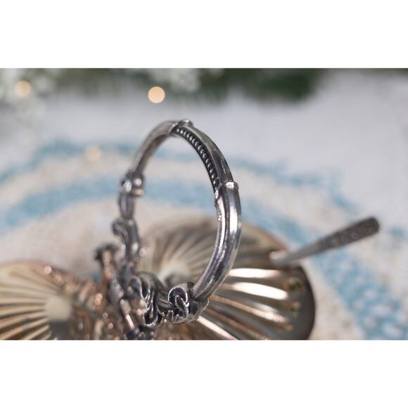 Vintage Hugo Silver Plated Shell Condiment Dish 6" Tall with spoons - Picture 3 of 10